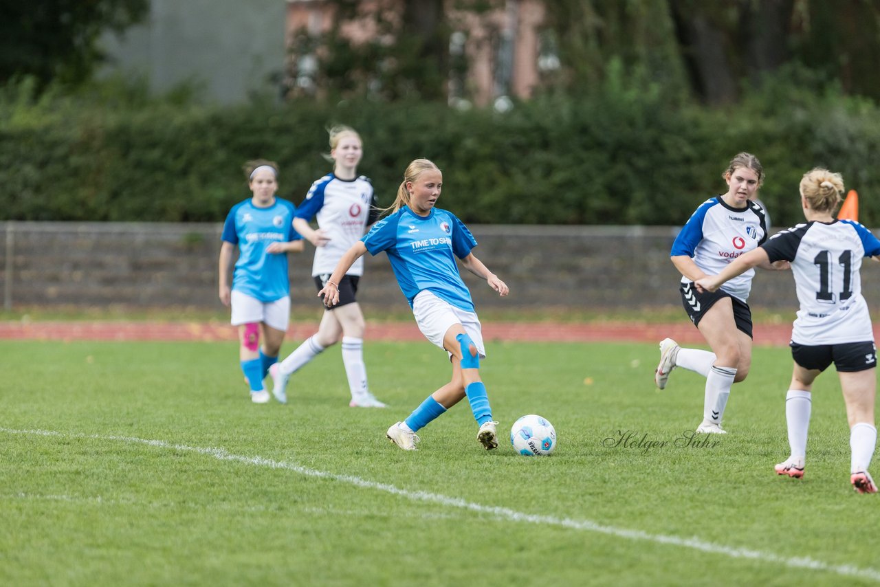 Bild 324 - wBJ VfL Pinneberg - Germania Schnelsen : Ergebnis: 15:1